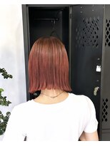 ヲタク(wotaku.)&nbsp;レッドカラー暖色カラー切りっぱなしボブダブルカラー外はねボブ