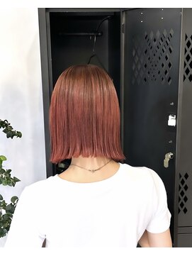 ヲタク(wotaku.) レッドカラー暖色カラー切りっぱなしボブダブルカラー外はねボブ