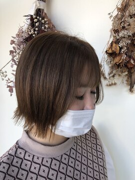 パレンテ(Parente) ほんのりカーキベージュ