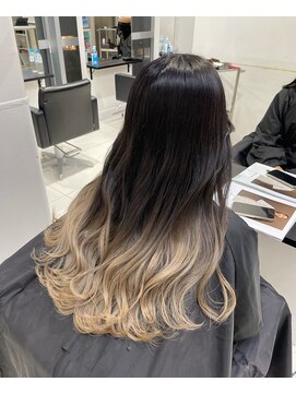 アライブ ハラジュク(ALIVE harajuku) 【ALIVE yu-ki ホワイトベージュのグラデーションカラー】