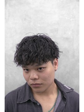 クロムトウキョウ ザ バーバー ネオン 新宿店(CHROM TOKYO the Barber ne/on) ショートマッシュ×波巻きツイストスパイラルパーマ