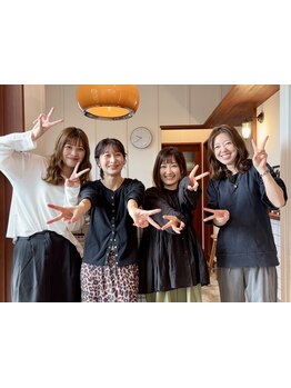 女性スタッフだけの、やさしくて居心地のいいサロン。大人女性ならではのお悩みも気軽にご相談ください◎