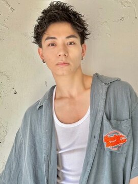 ロミーオム 本厚木(ROMMY. Homme) 刈り上げ束感王道ショートアップバングメンズヘア