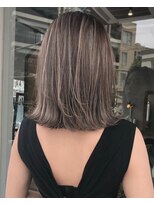 ヨロ 小岩(YOLO) ハイライトカラーミルクティーベージュケアブリーチダブルカラー