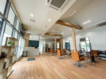 オルファ イオンタウン松ケ崎店(OLFA)の写真/幅広い世代のお客様が笑顔になる場所。ファミリーで通えるアットホーム店◎