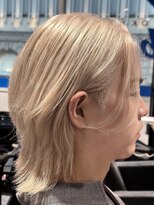 オーシャントーキョー 神戸(OCEAN TOKYO KOBE)&nbsp;ホワイトブロンドミディアムセンターパート