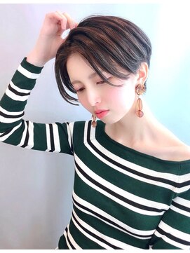 モリオフロムロンドン 原宿本店(morio from London) 【morio 原宿】黒髪 前髪なし ショートボブ センターパート