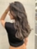 ソルトウォーター(SALT WATER)&nbsp;【外国人風】ケアカラーグレージュ × フリンジウェーブ