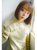 切りっぱなしボブ×ブラウンベージュ