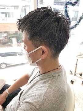 ヘッズ 本八幡店(HEADS) MEN'S HAIR  センターパート　ツイストスパイラル　コンマヘア