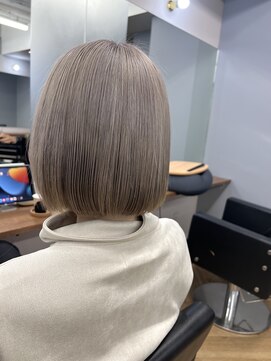 シカ 神戸三宮元町店(Cica) ボブ ハイトーン ブリーチ ベージュ 三宮 神戸