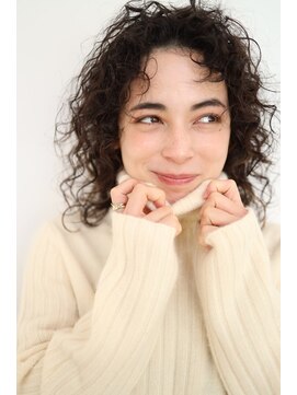 ベンジー 沖縄店(benji) 【Agu】おしゃれ女子必見☆カーリーヘア 代々木上原