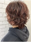 ショートパーマ/くすみレッド/エアリーショート/斜めバング/小顔