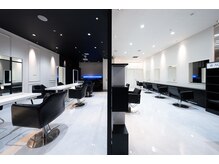 フリーダム アイネス 福山駅前店(freedom ines)の雰囲気（都会の美容室を再現した高級感のある店内）