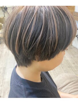 ヒラソル(girasol) マッシュショート/マッシュルームヘア/マッシュボブ