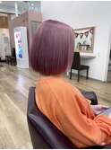 ピンクベージュ
