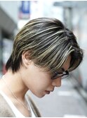 メンズミディアムパーマセンターパートウルフカット縦落ちパーマ