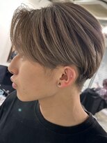 イリ 心斎橋(ili) ハイトーンカラーミルクティーベージュレイヤーカット