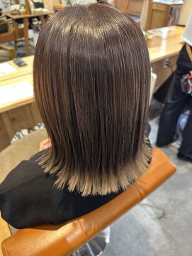 パルフェ(parfait) グレージュ&ポイントブリーチ