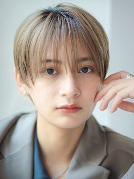 オーシャントーキョー サニー 原宿(OCEAN TOKYO Sunny) ハイトーンカラーフェザーパーマニュアンスパーマセンターパート