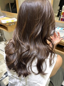 ロングレイヤーカット顔周りレイヤーウルフハッシュカット韓国