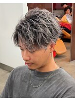 テンバイリップスヘアー(TEN by LIPPS hair)&nbsp;ホワイトシルバーアッシュバレイヤージュサーフフェザーショート