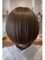 ミルキィ 五条店&nbsp;ショート/ベージュ/ブラウン/50代/40代/うねり/ボブ/細毛/広がり