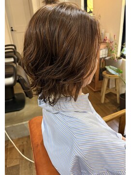 ロウスリー(Lowsly) 大人ウルフナチュラルウェーブパーマ３０代40代50代