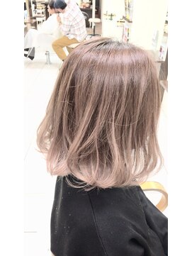 レア レフア(Lea Lehua) お手入れ簡単ナチュラルボブ