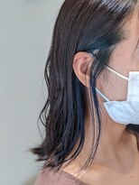 リック(LiC)&nbsp;外ハネロブ×インナーカラー　ブルー