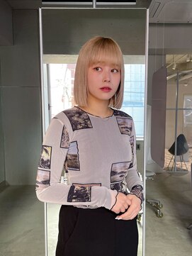 ジェム(GEM) ハイトーンカラー×切りっぱなしボブ/ストレートスタイル