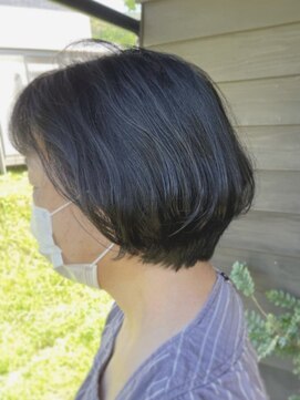 ナンバーエイト(number eight) 襟足スッキリ大人キレイなショートボブ ダークグレージュ