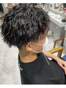 ラルマミット(lalma mit) 【ネオツイストスパイラル】×ツーブロック×センターパート