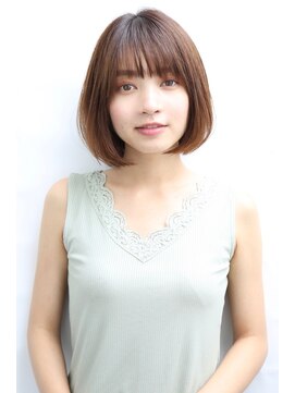 モルーア 錦糸町(Moruadh) アッシュベージュが可愛いレイヤーボブ