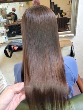 リリアン(Ririan) 【橋本】酸性縮毛矯正+自社製品髪質改善トリートメント