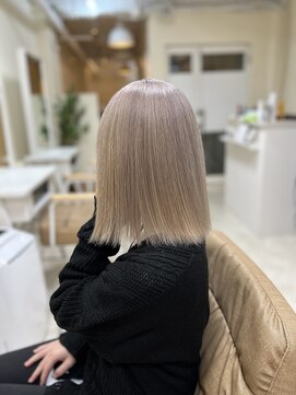 カリーナ(CARINA) ハイトーンカラー/ホワイトベージュ