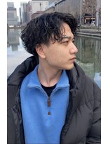 フランクスバーバー アンド ビアークラブ(FRANK'S BARBER and BEER CLUB)&nbsp;キレイめ黒髪ツーブロック刈り上げ波巻きスパイラルパーマ I