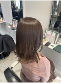 ベージュ