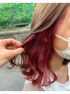 ミクマル(micmal) 10代20代30代伸ばしかけインナーブリーチカラーピンク外ハネ