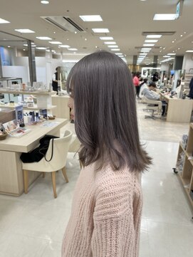 ケンジ 平塚ラスカ店(KENJE) シルバーベージュ