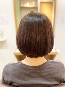 フリージア(freesia) 30代40代50代/艶髪/大人ボブ/内巻きスタイル