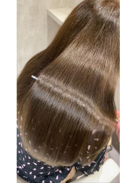 ロッタクッチ 表参道 青山(LOTTA CUCCI) 艶髪オリーブグレージュ