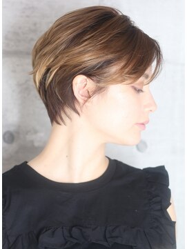 インセプション 銀座(INCEPTION) ショート・ボブ/白髪ぼかし/ハイライト/絶壁解消/30代/40代/50代