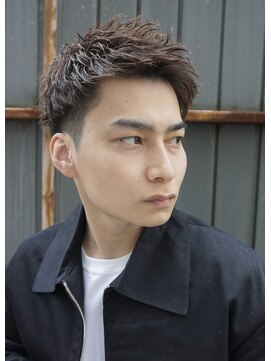 スワッグバーバースタジオ(SWAG BARBER STUDIO) アップバングソフトツイストピンパーマ