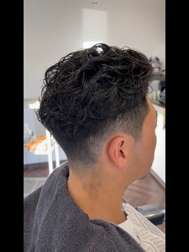 エイチピーラヴクラフト(H. P. Lovecraft) パーマ