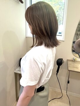 サンリット(SUNLYT) ミディアム外ハネ