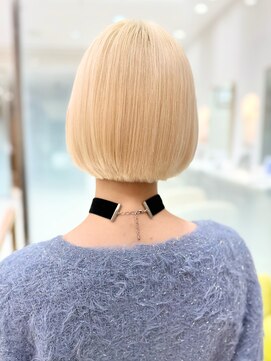 ピークアブー 銀座中央通り(PEEK-A-BOO) ボブ／バング／モード／抜きっぱなしブリーチ／似合わせカット