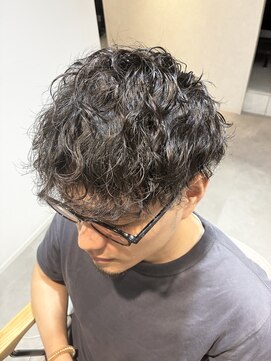 カルゥグラッシー(KALOU glassi) メンズパーマ 波巻き ツイスパ ラルフカーフ サーフカール