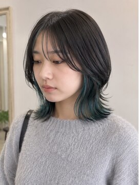 エヌア(ENURE) グリーンインナーショートボブ