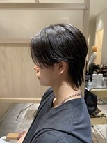 クルム(KURUMU)&nbsp;大人ナチュラルな前下がりセンターパート